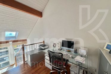 Spacieux duplex avec vue sur le lac