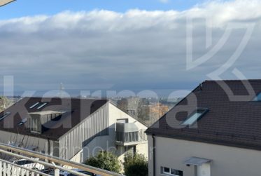 Spacieux duplex avec vue sur le lac