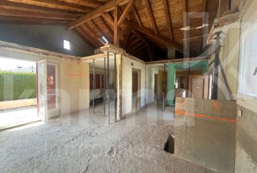 Exclusivité - Parcelle avec maison a rénover