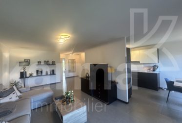 Exclusivité - Superbe appartement de 4.5 pièces avec jardin