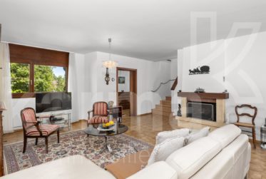 En exclusivité - Belle maison jumelée située dans un quartier calme