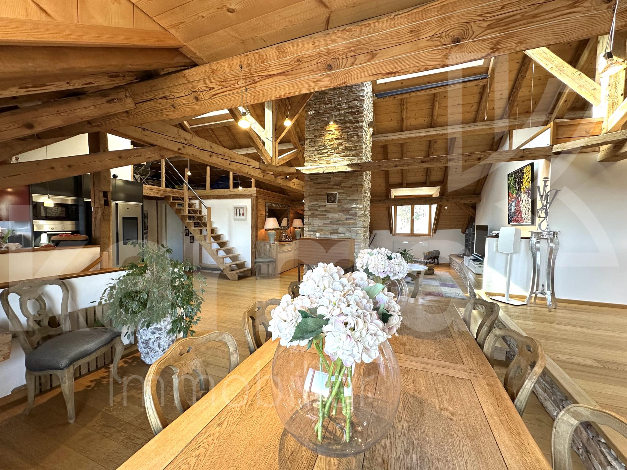 En exclusivité - Coup de coeur pour ce magnifique appartement en attique