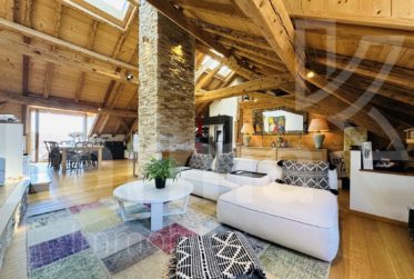 En exclusivité - Coup de coeur pour ce magnifique appartement en attique